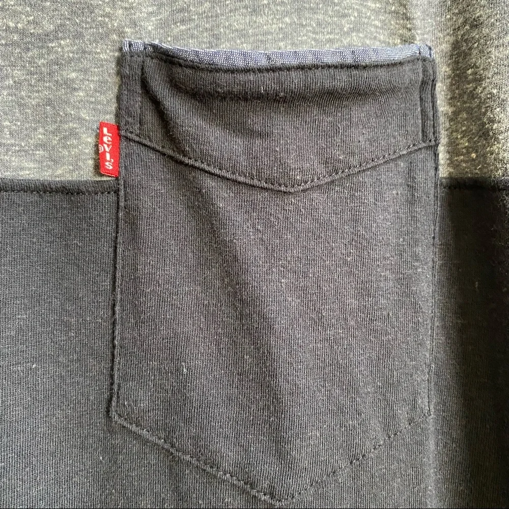 Men's Levi's Heather Grey & Black Single Pocket Henley T-Shirt Size XL
